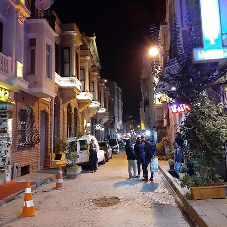 Sultanahmet Elruha Hotel *